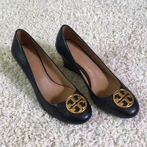 Tory Burch Women’s Chelsea Wedge Pumps